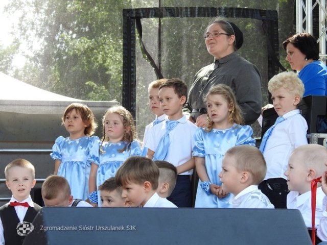 batch_Gminny Dzień Dziecka 22 maja 2016 100